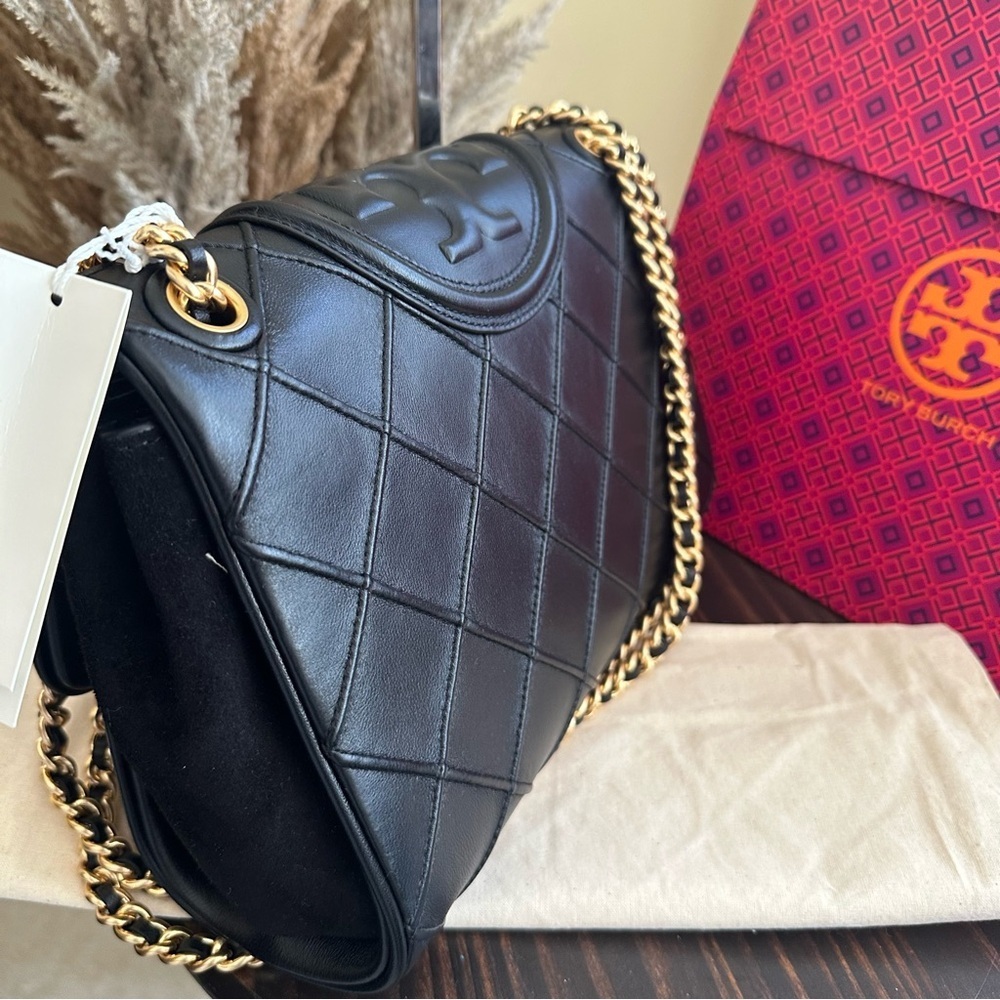 Tory Burch Elegant Black Leather Fleming Soft Convertible Shoulder Bag - Picture 7 of 16